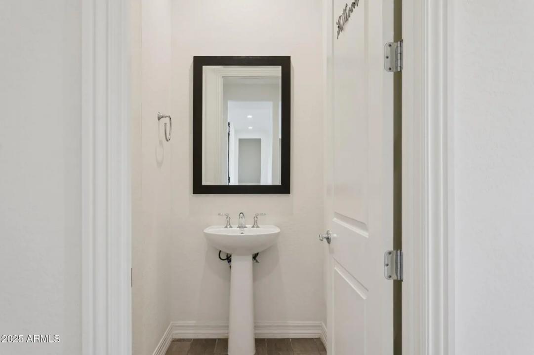 Real Estate Picture 25