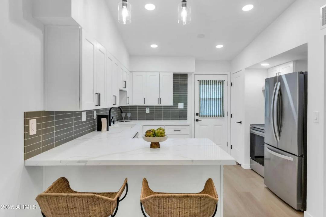 Real Estate Picture 8