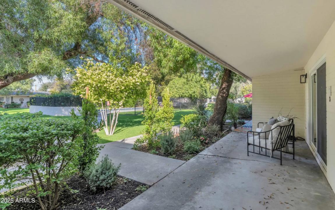 Real Estate Picture 18