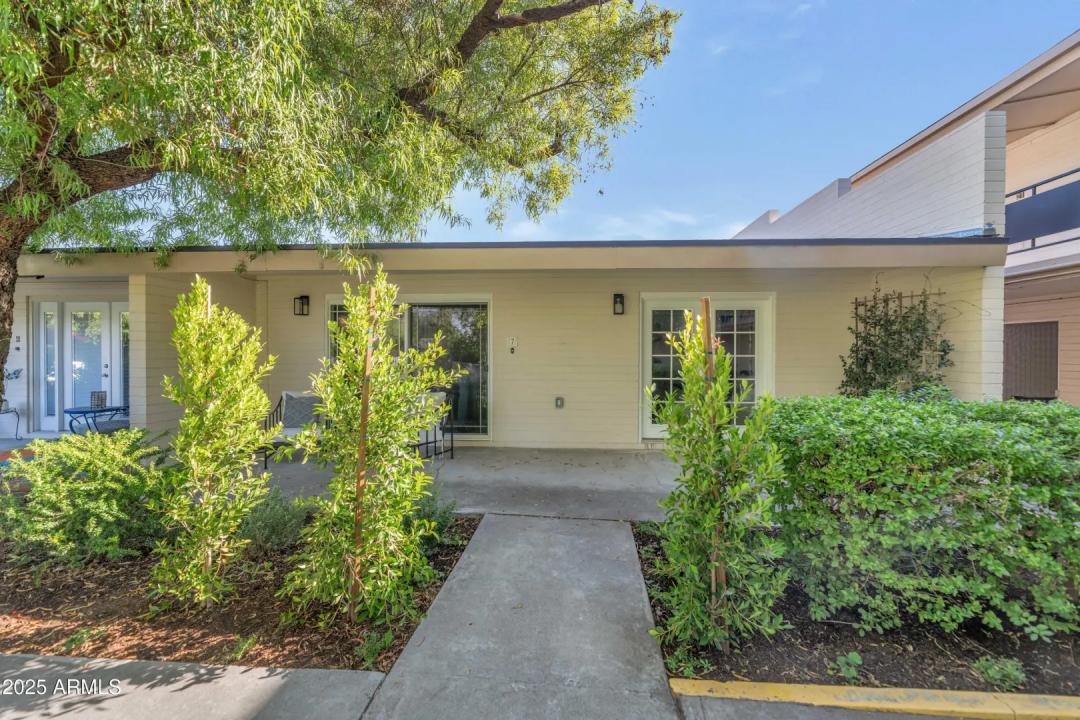 Real Estate Picture 19