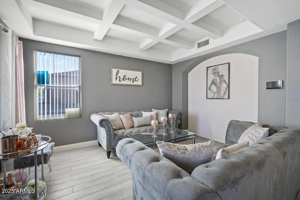 Real Estate Picture 3