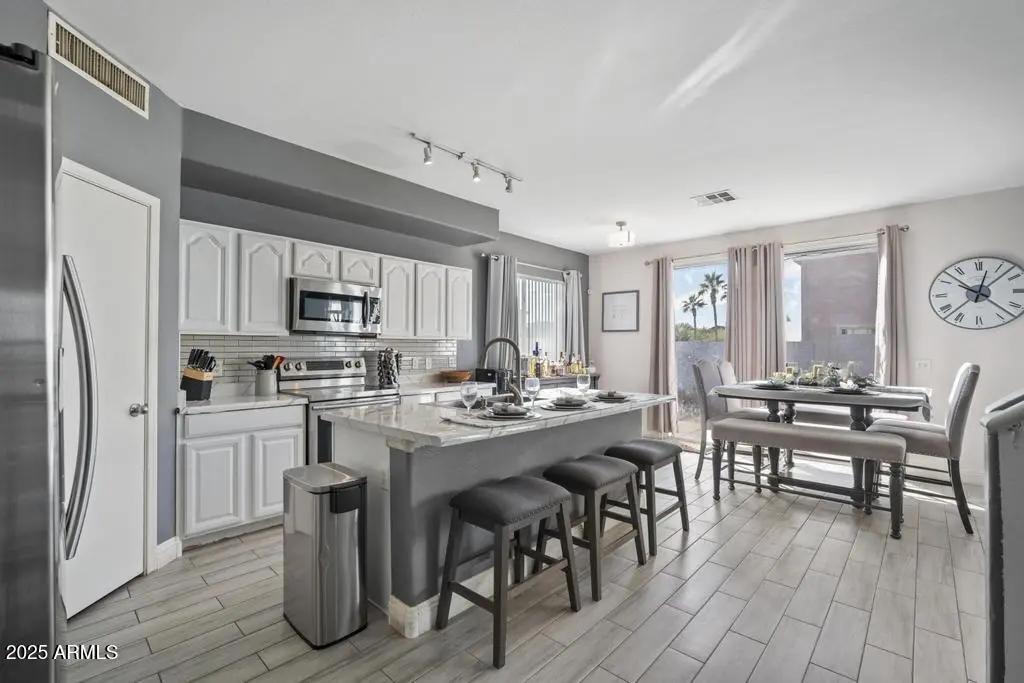 7218 S 40TH Lane Phoenix AZ 85041