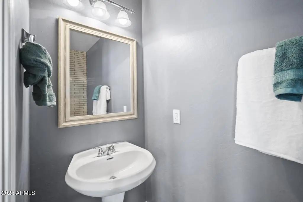 Real Estate Picture 13