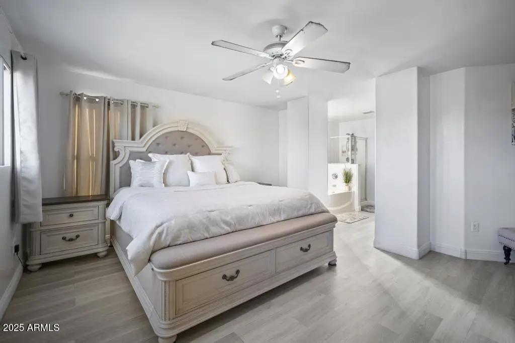 Real Estate Picture 22