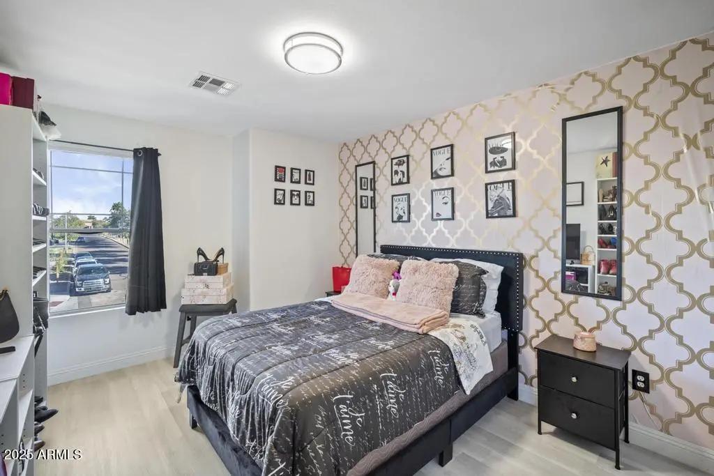 Real Estate Picture 28