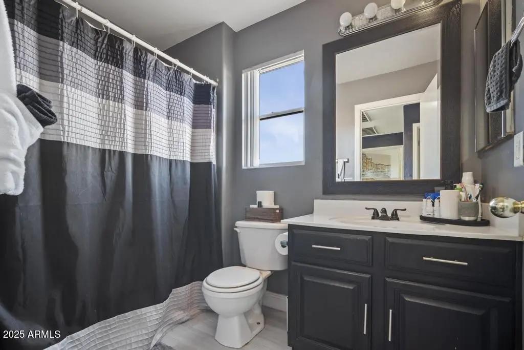 Real Estate Picture 30