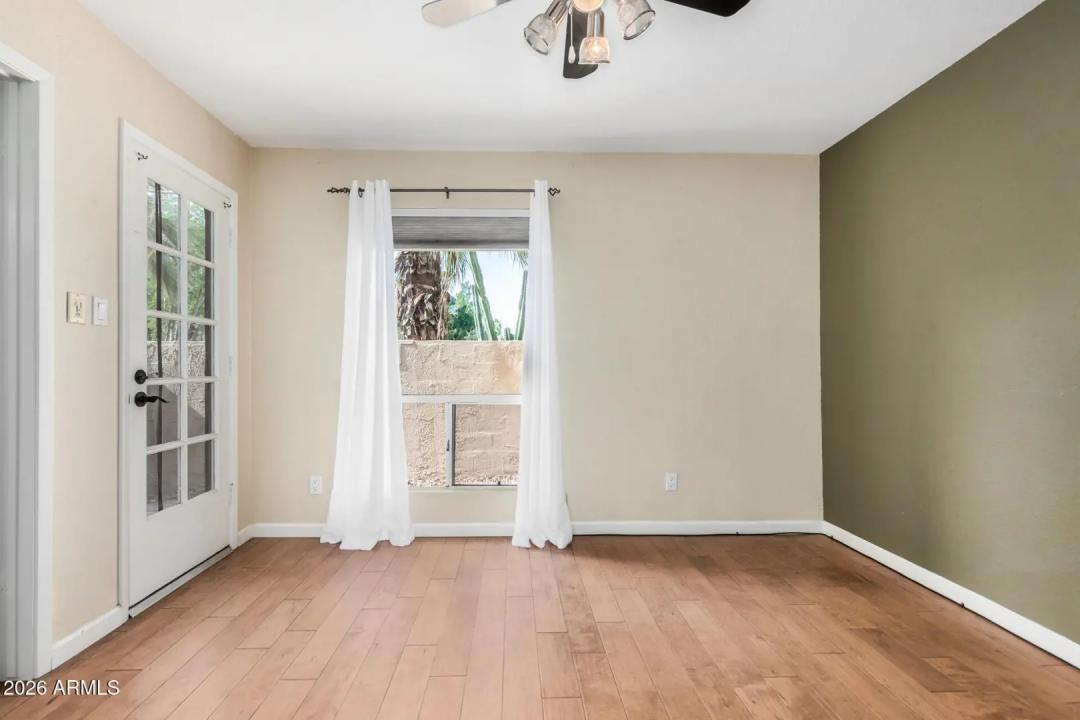 Real Estate Picture 9