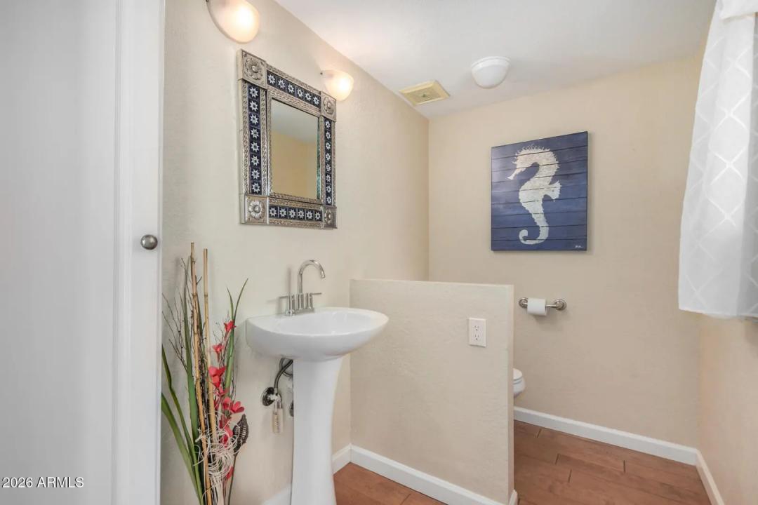 Real Estate Picture 16