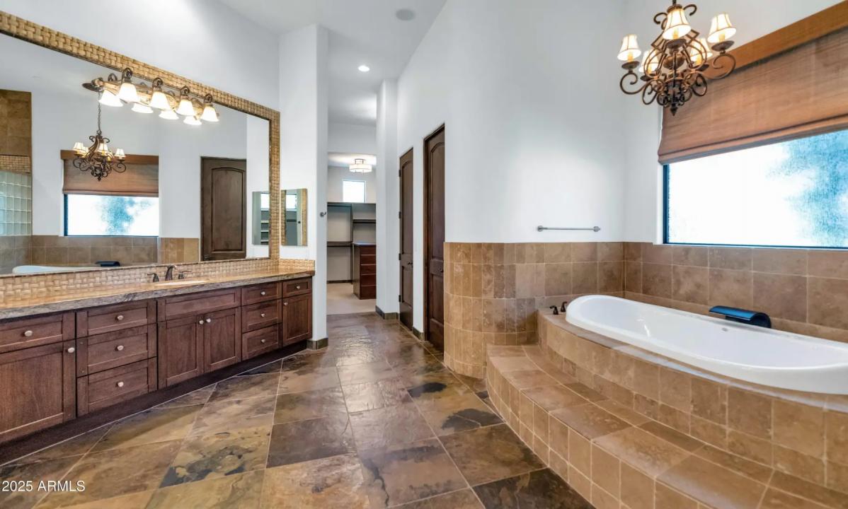 Real Estate Picture 17