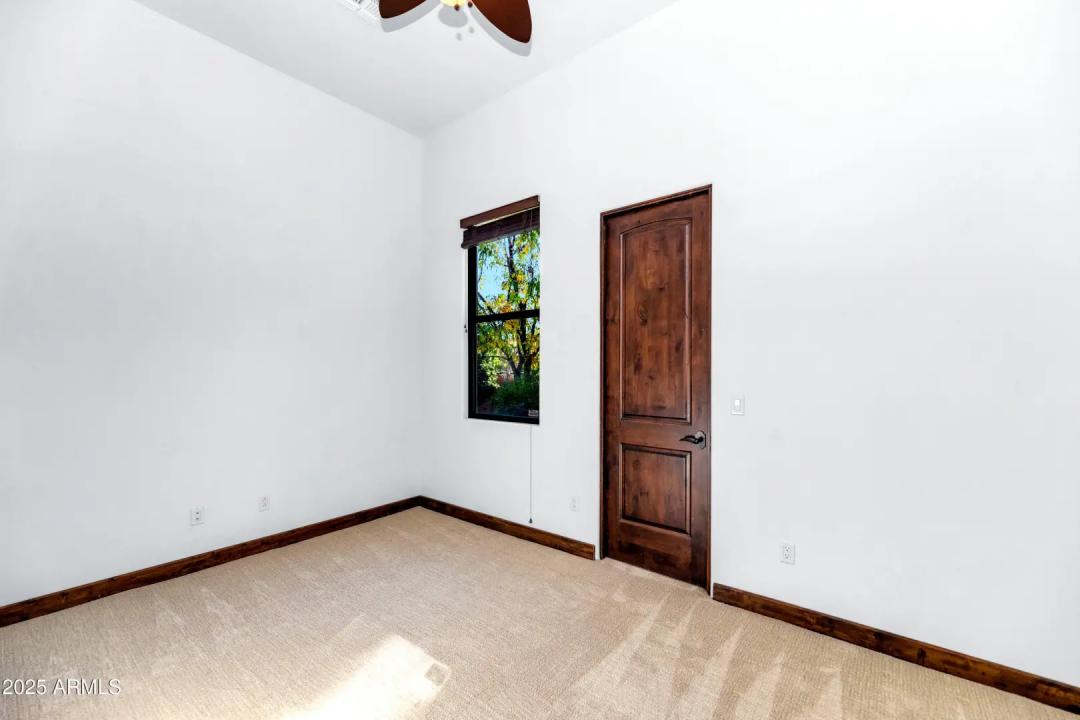 Real Estate Picture 32