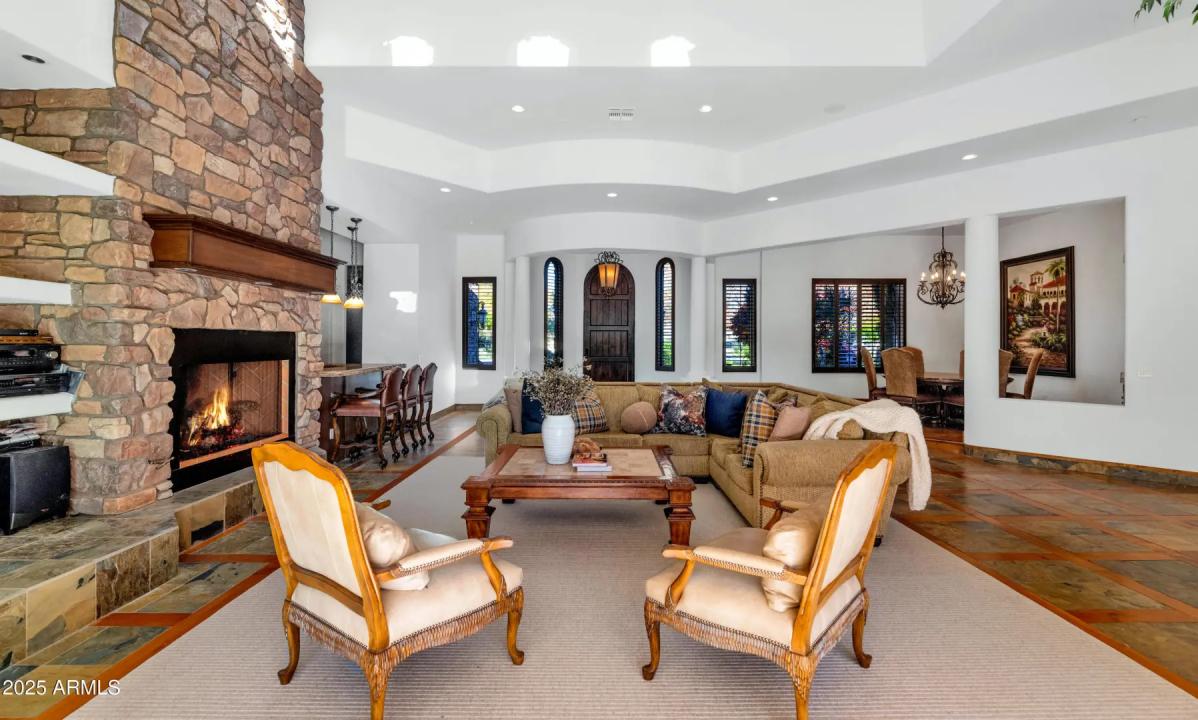 Real Estate Picture 9