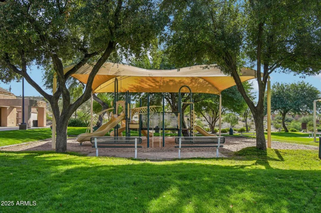 Real Estate Picture 42