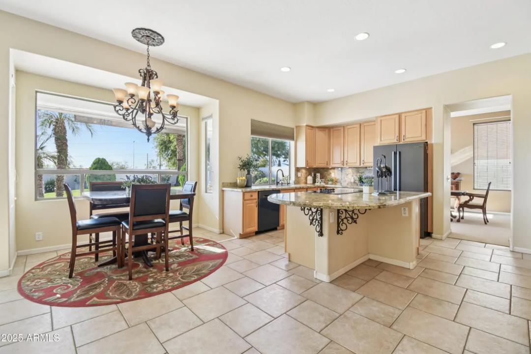 Real Estate Picture 9