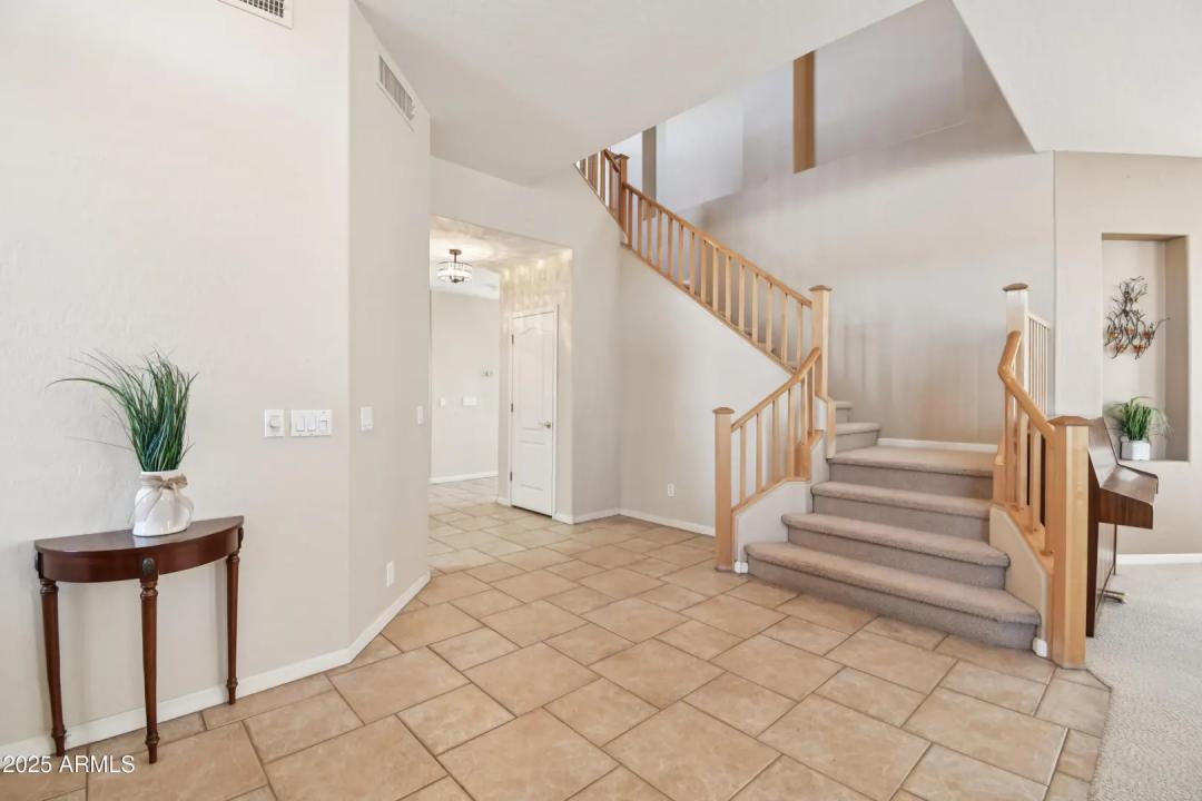 Real Estate Picture 7