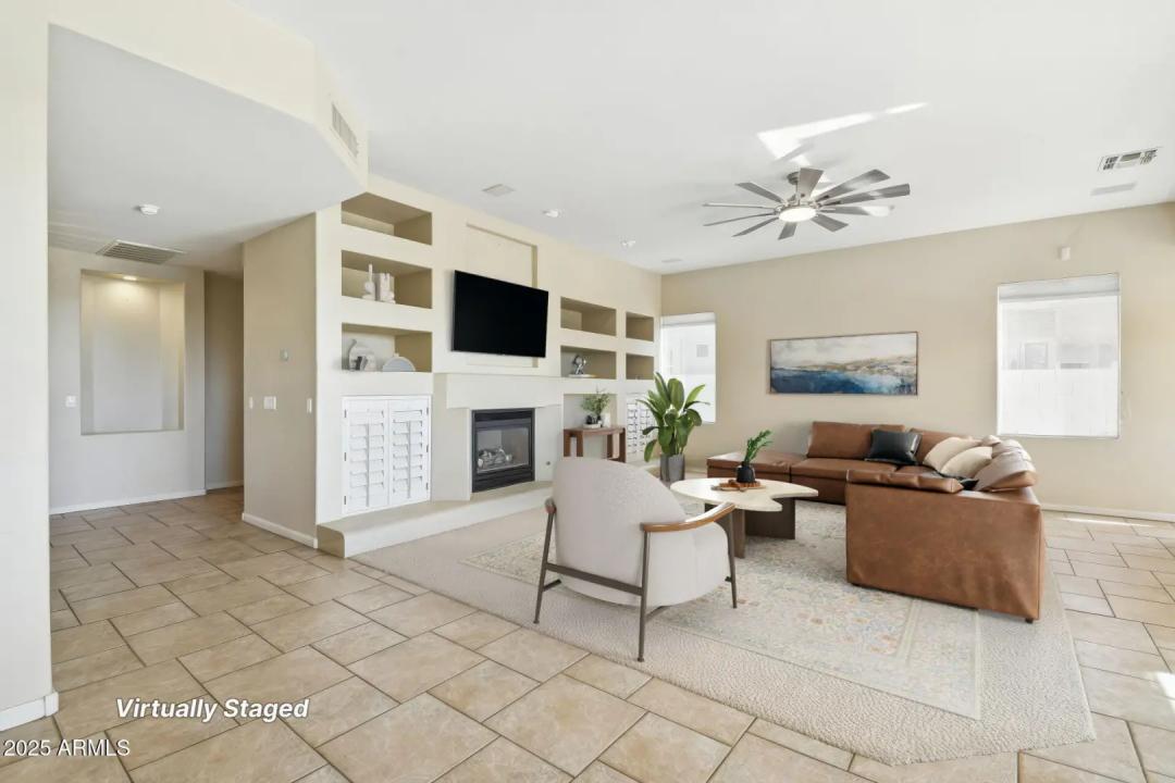 Real Estate Picture 4