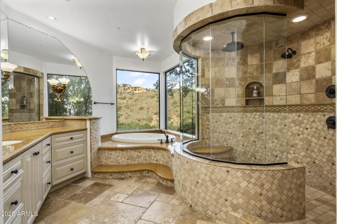 Real Estate Picture 44