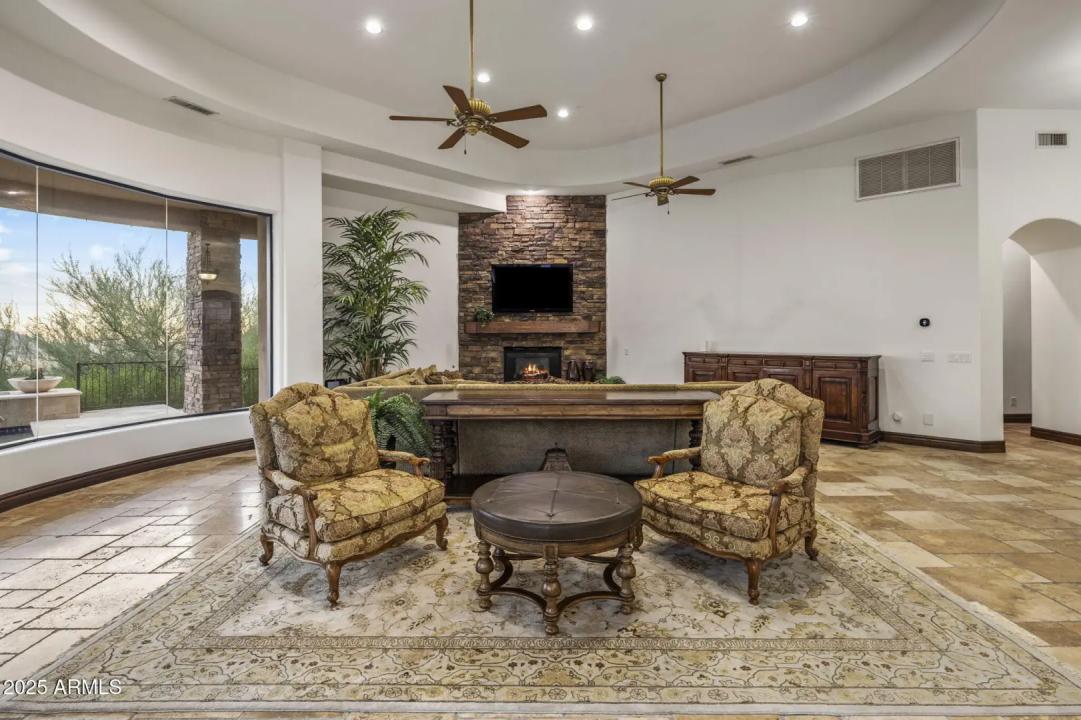 Real Estate Picture 19