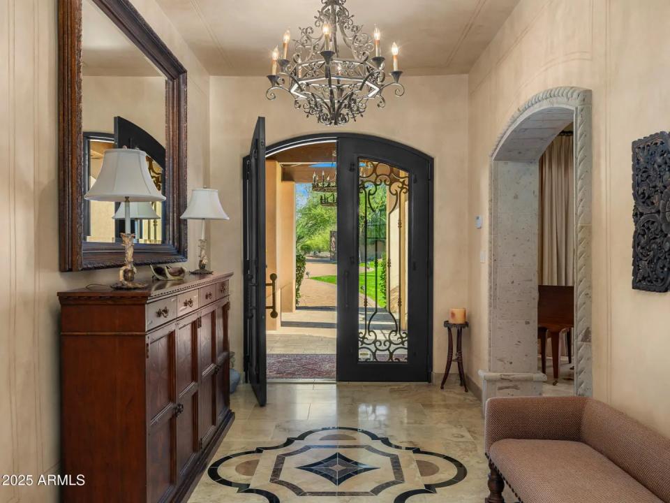 Real Estate Picture 5