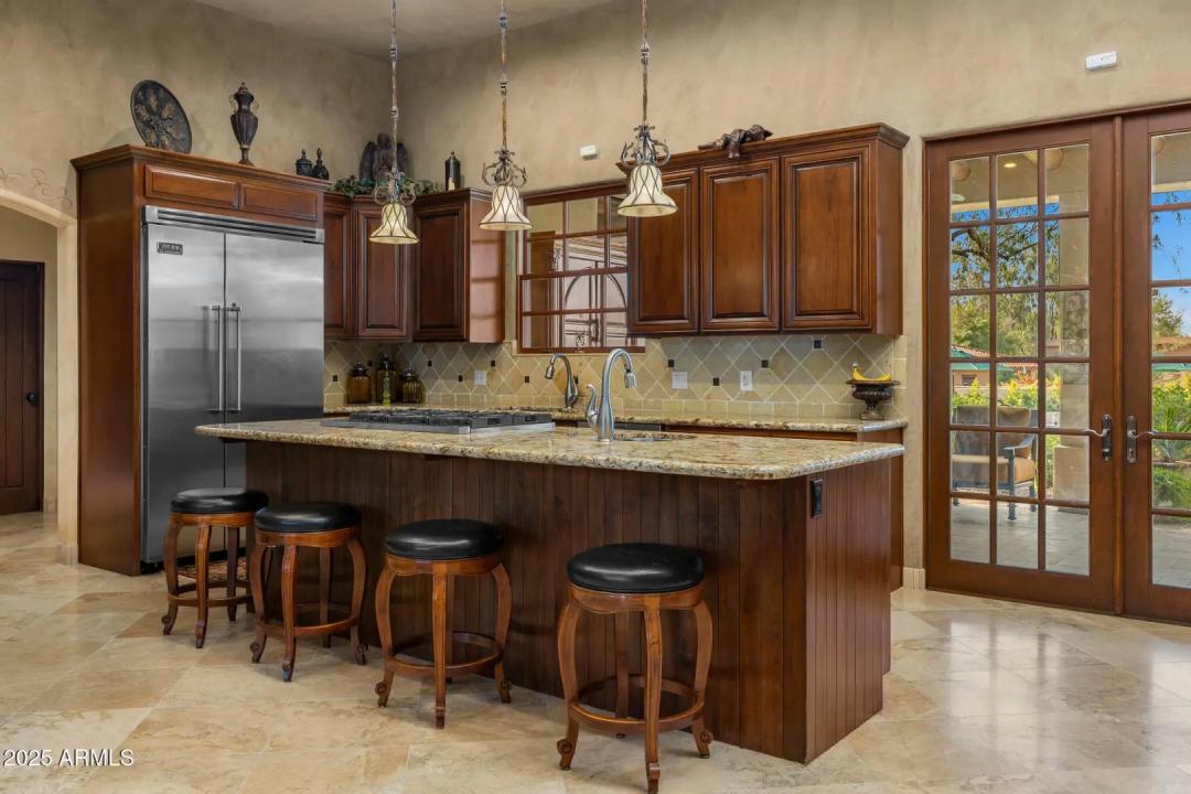 Real Estate Picture 7