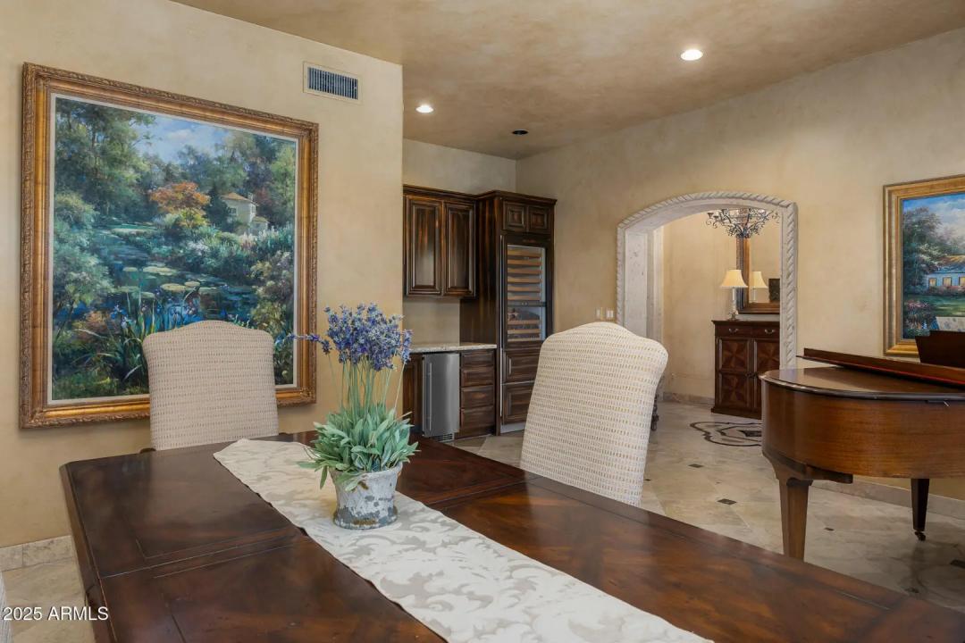 Real Estate Picture 10