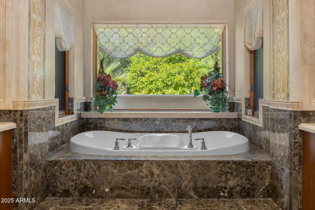 Real Estate Picture 18