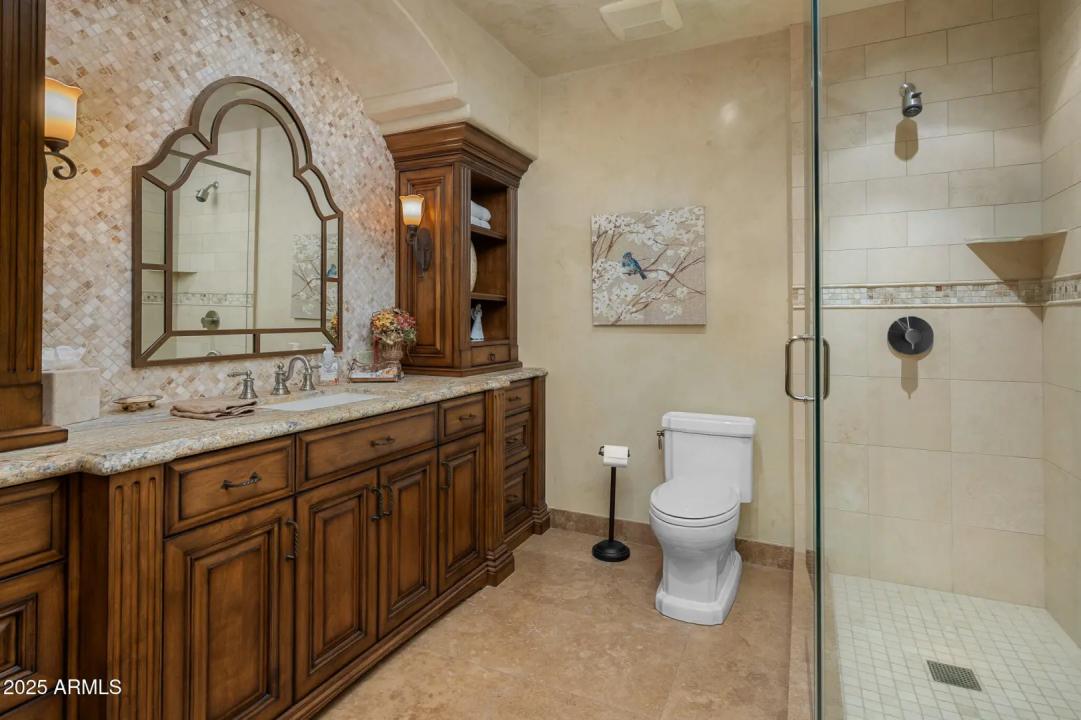 Real Estate Picture 32