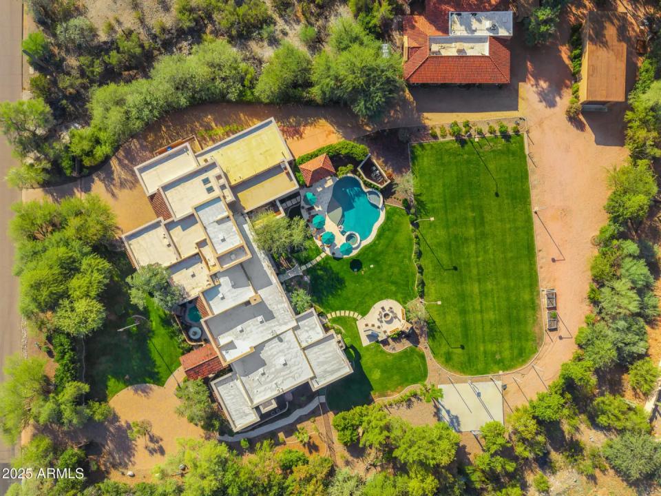 Real Estate Picture 33