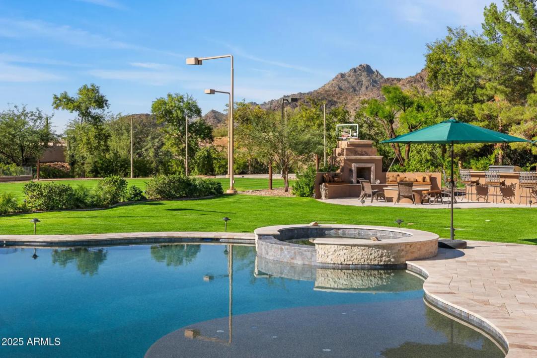 Real Estate Picture 37