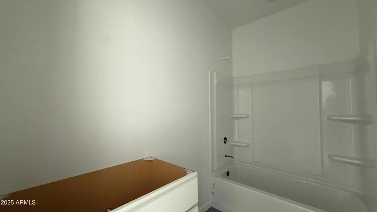 Real Estate Picture 6