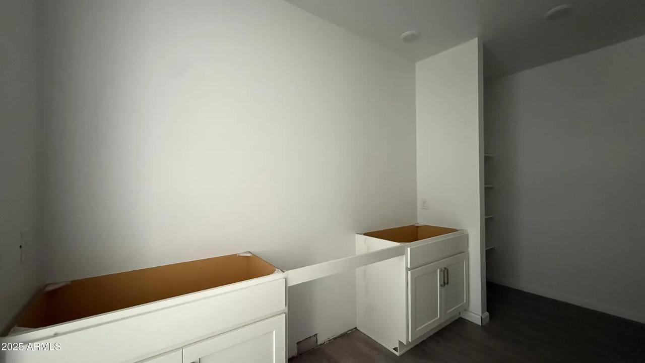 Real Estate Picture 15