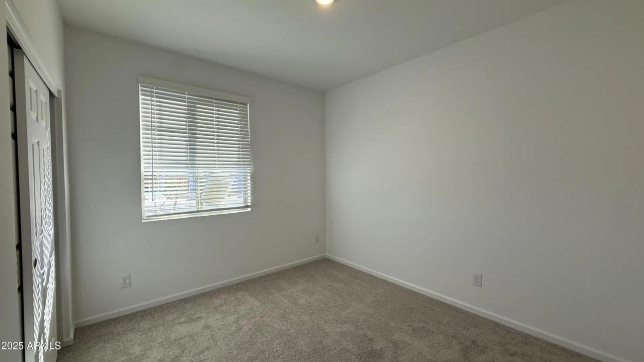 Real Estate Picture 5