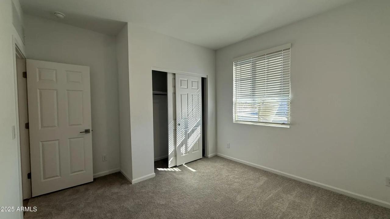 Real Estate Picture 6