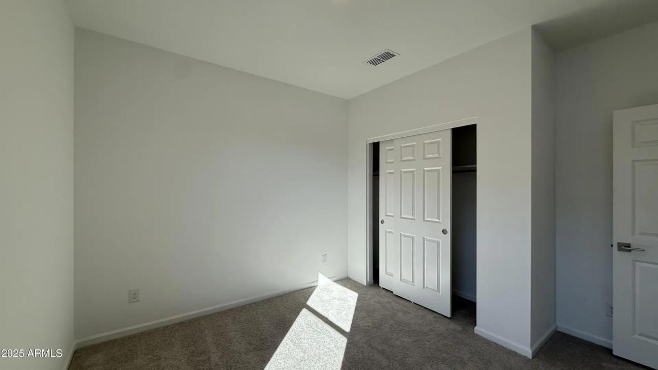 Real Estate Picture 9