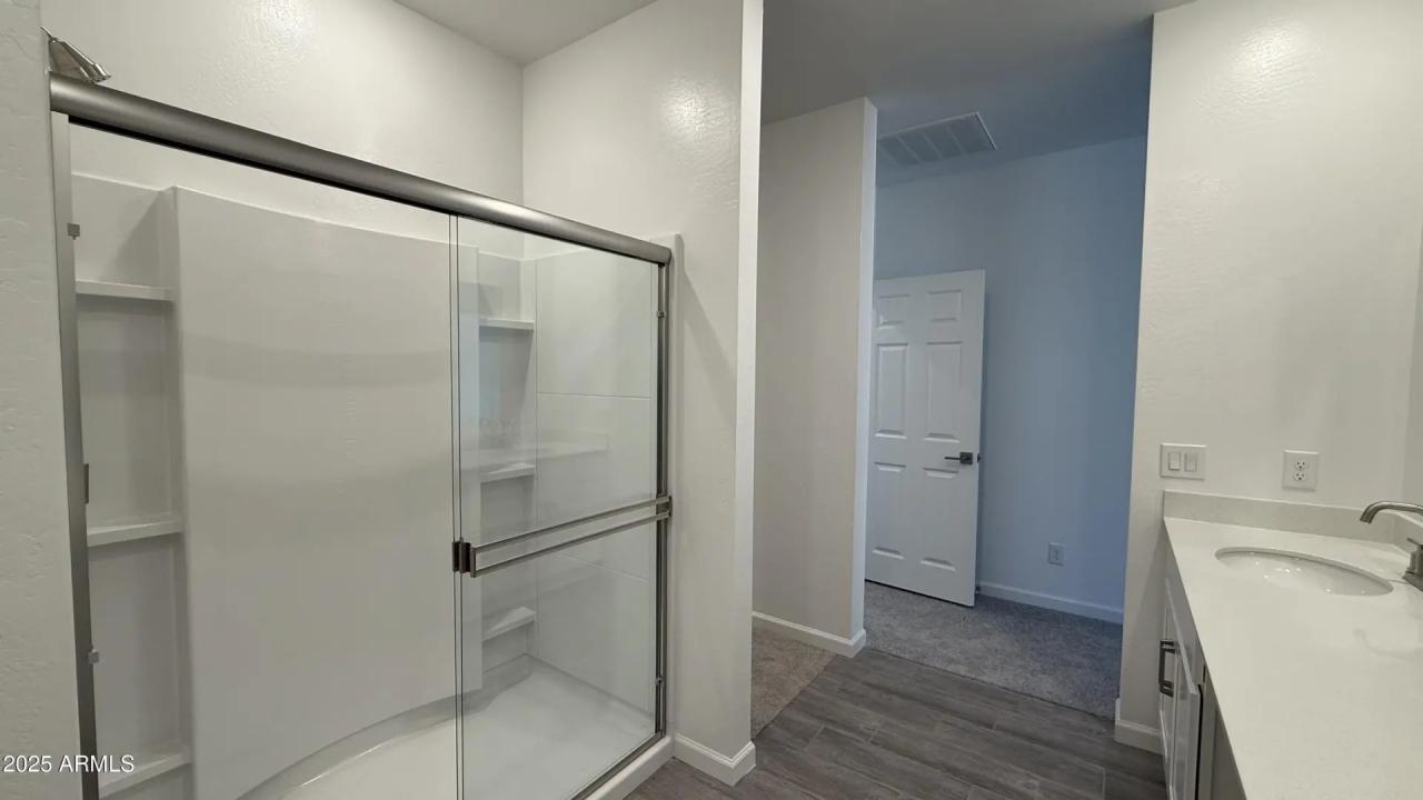 Real Estate Picture 17