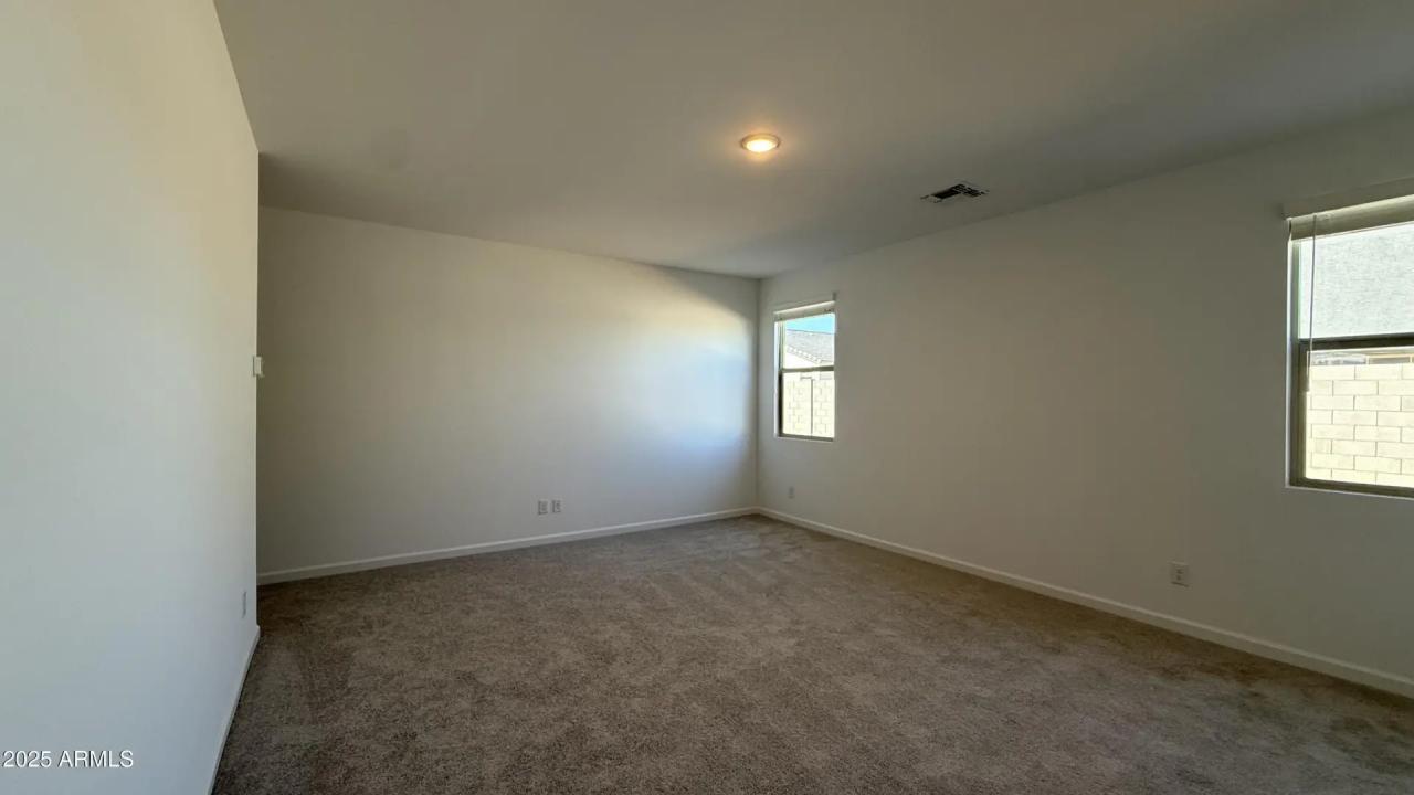 Real Estate Picture 20