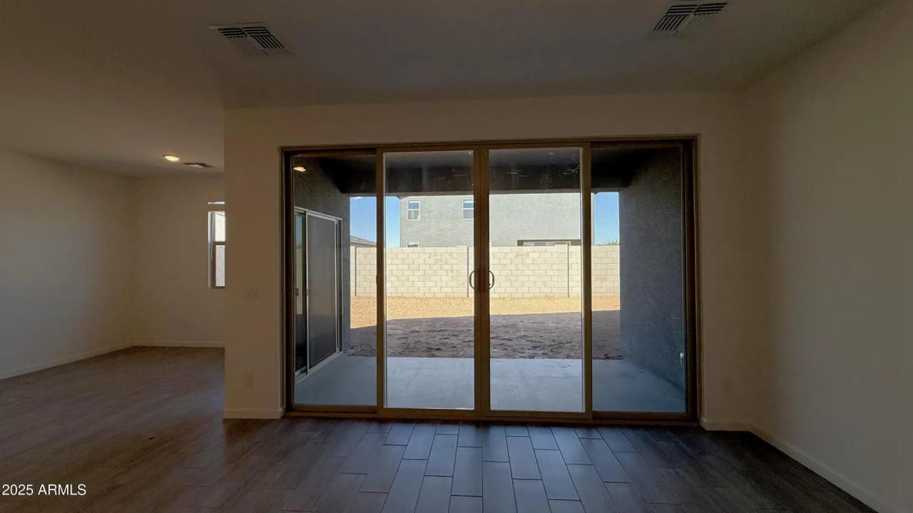 Real Estate Picture 21