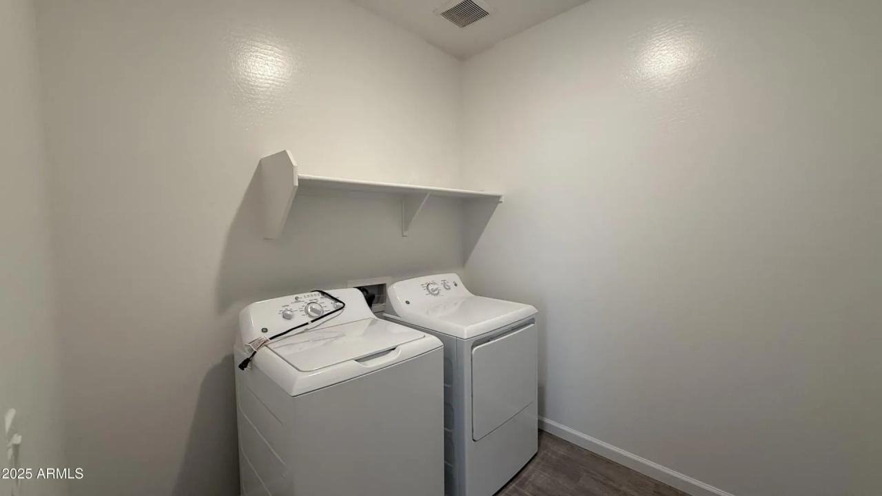 Real Estate Picture 25