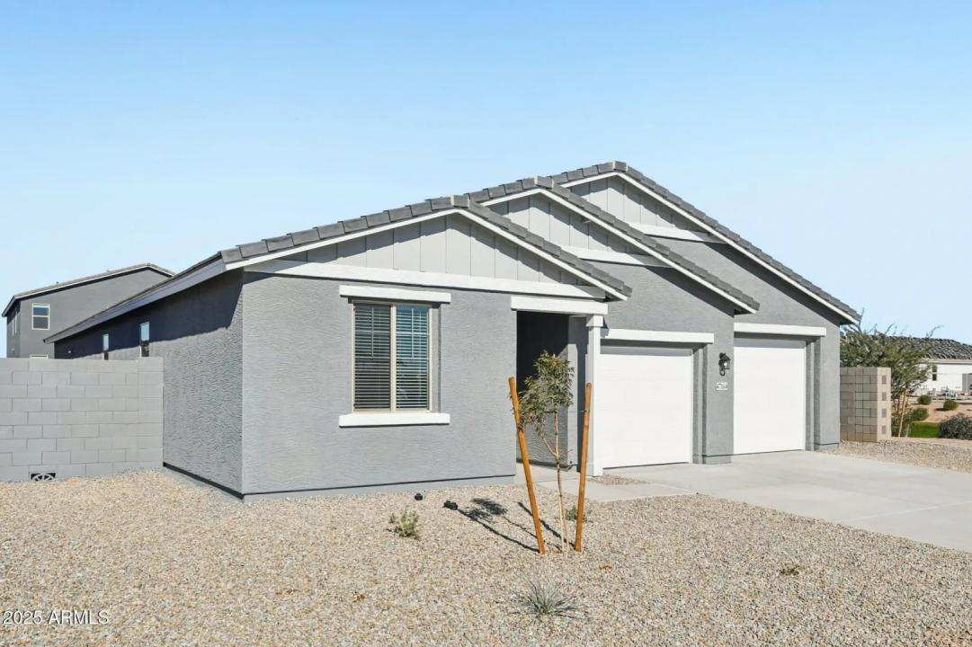 Real Estate Picture 3