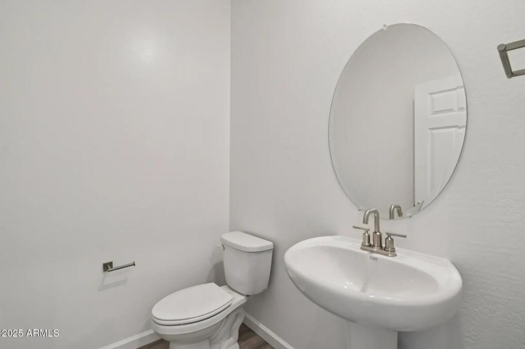 Real Estate Picture 18