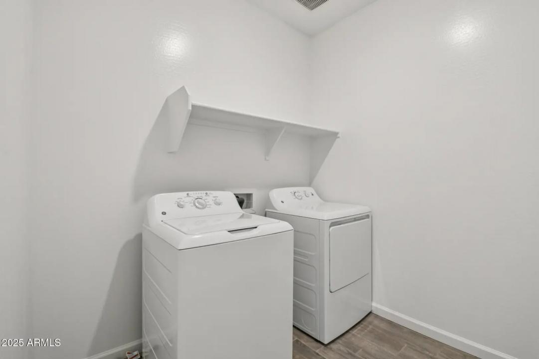 Real Estate Picture 19