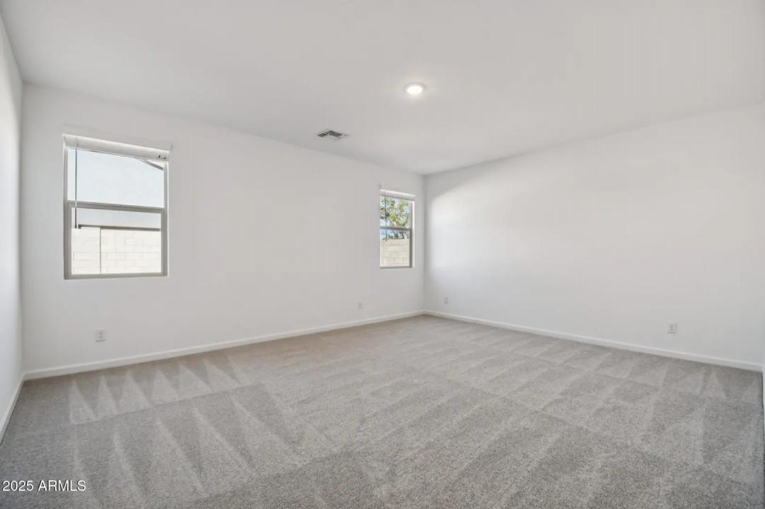 Real Estate Picture 20