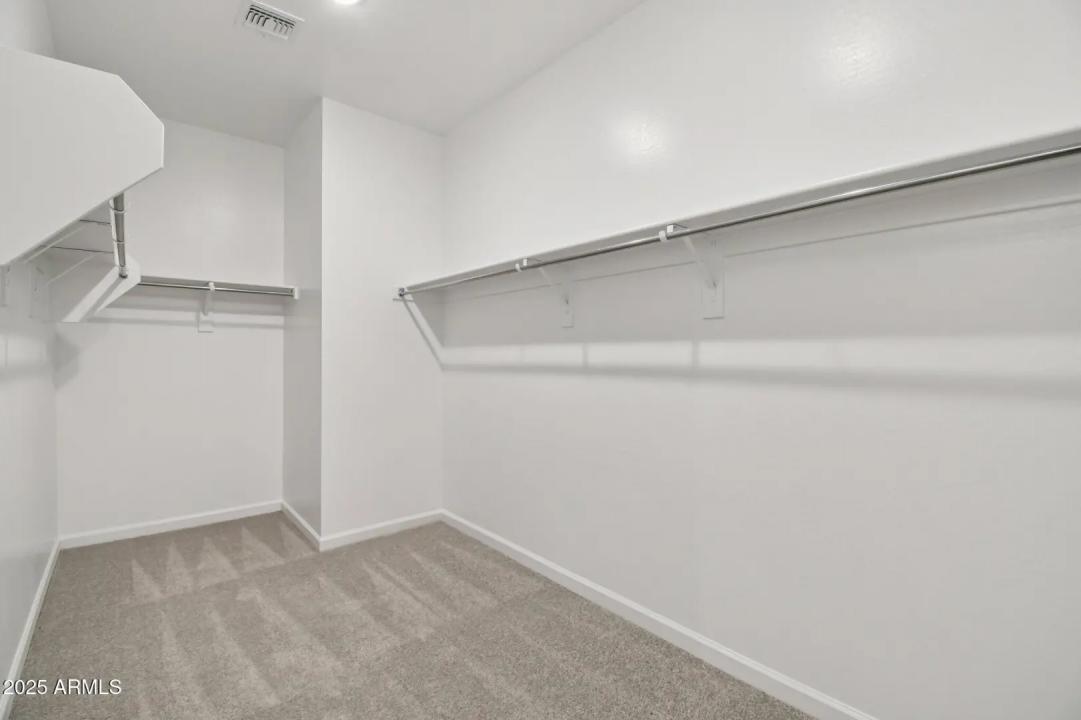 Real Estate Picture 24