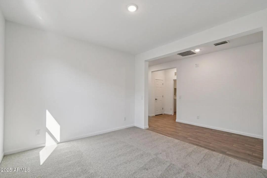 Real Estate Picture 28