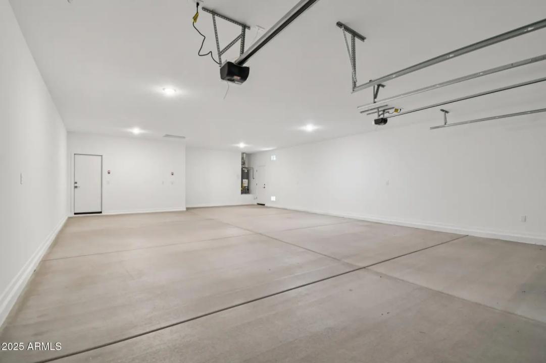 Real Estate Picture 30