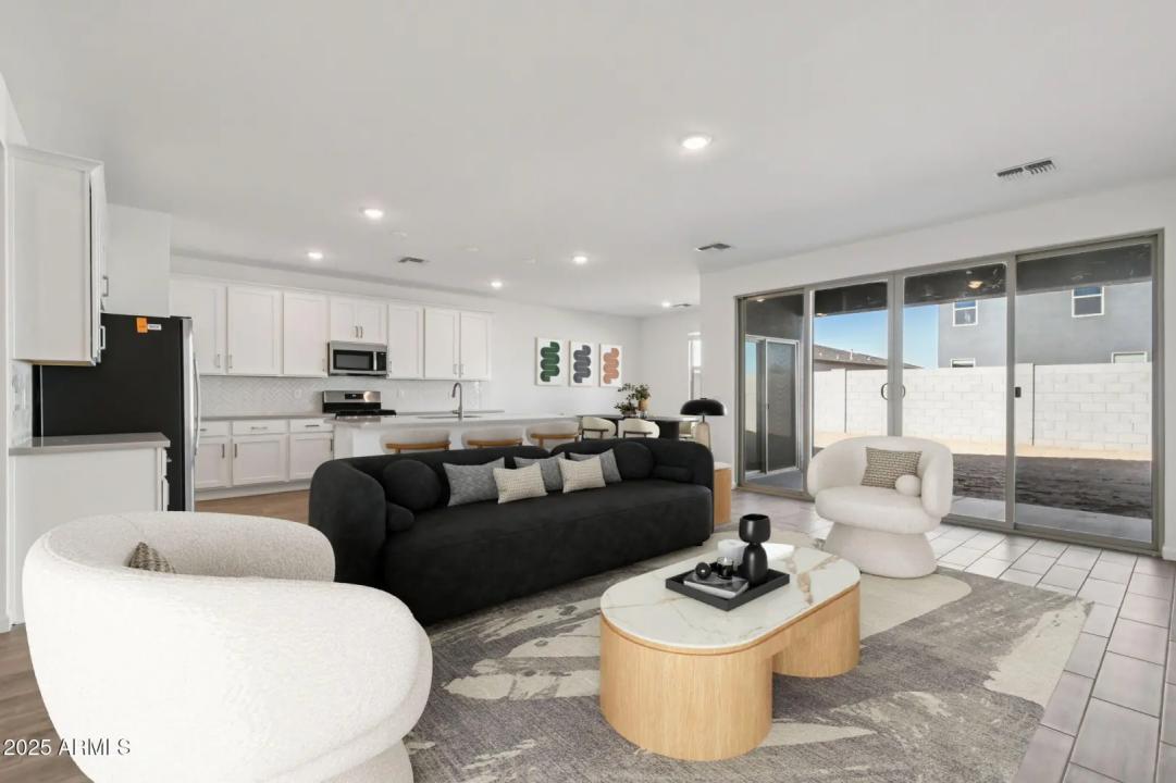 Real Estate Picture 9