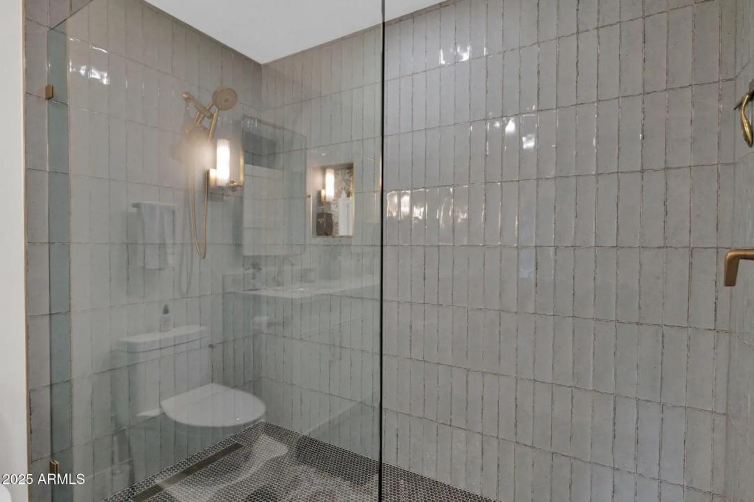 Real Estate Picture 34