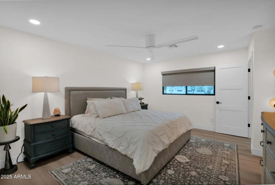 Real Estate Picture 25