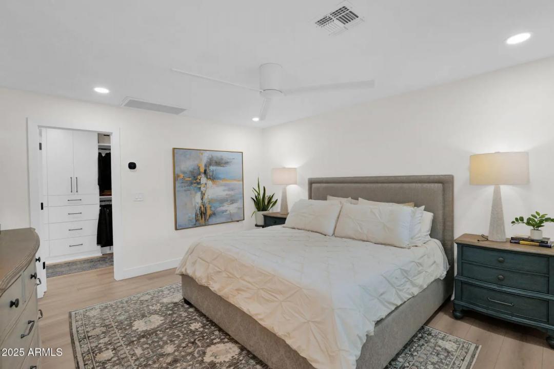 Real Estate Picture 24