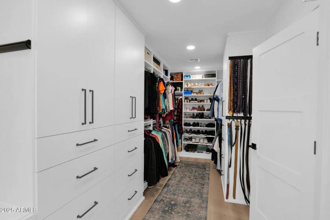 Real Estate Picture 26