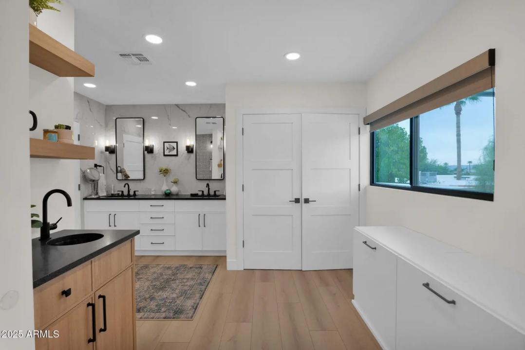 Real Estate Picture 27